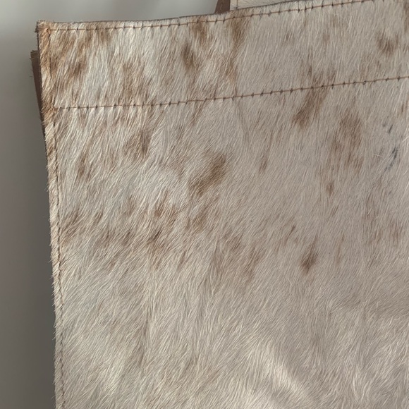 Cowhide bag - Picture 4 of 10